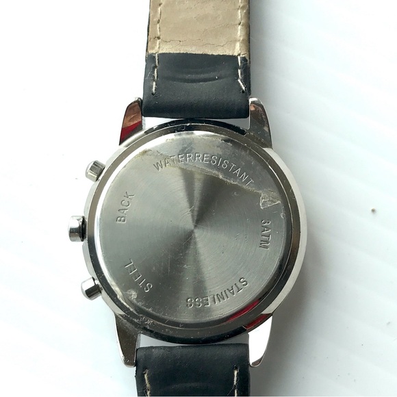 Fujitsu tachometer watch (need new battery) used , leather band has wear sign - Picture 4 of 8